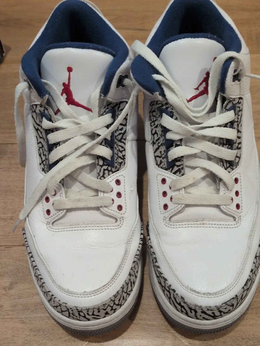 Air Jordan 3 Retro 2011 Men's Size 11 White Blue 136064104 Elephant Print
